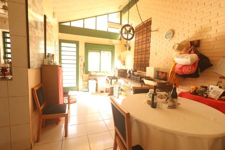 Casa à venda com 330m², 6 quartos e 2 vagasSala de Jantar