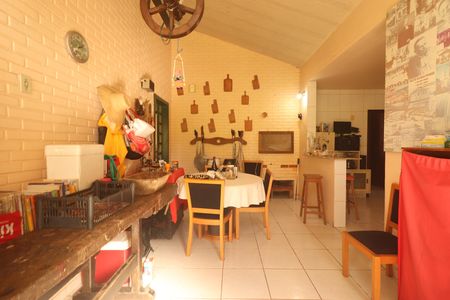 Casa à venda com 330m², 6 quartos e 2 vagasSala de Jantar