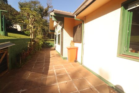 Casa à venda com 330m², 6 quartos e 2 vagaslateral