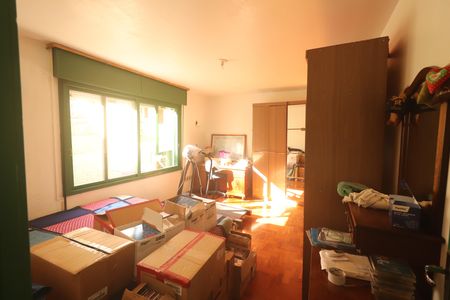 Casa à venda com 330m², 6 quartos e 2 vagasQuarta 04