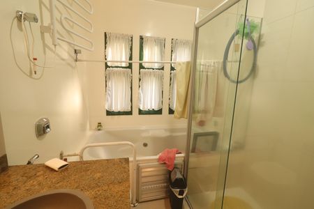 Casa à venda com 330m², 6 quartos e 2 vagasbanheiro 2