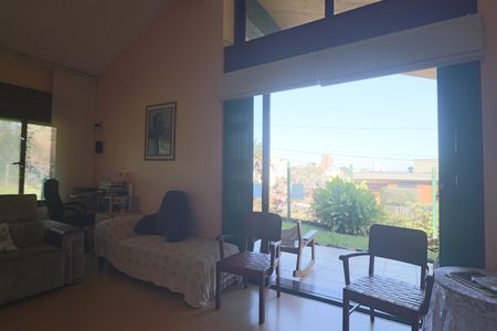 Casa à venda com 330m², 6 quartos e 2 vagasSala