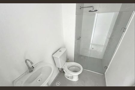 Banheiro de apartamento para alugar com 2 quartos, 39m² em Vila Campanela, São Paulo
