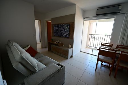 Apartamento à venda com 2 quartos, 54m² em Parque Oeste Industrial, Goiânia