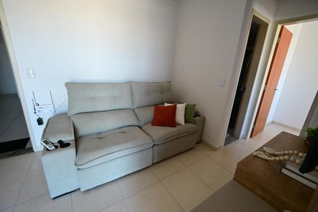 Apartamento à venda com 2 quartos, 54m² em Parque Oeste Industrial, Goiânia