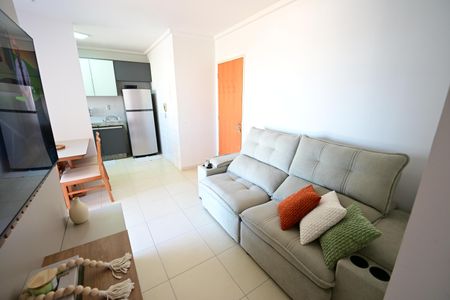Apartamento à venda com 2 quartos, 54m² em Parque Oeste Industrial, Goiânia