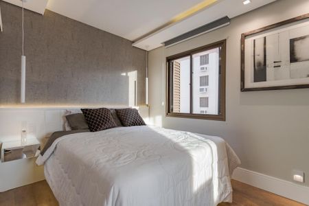 Suíte de apartamento para alugar com 2 quartos, 70m² em Cristo Redentor, Porto Alegre