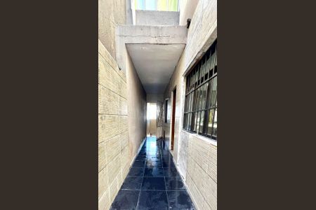 CORREDOR INTERNO de casa à venda com 4 quartos, 221m² em Bela Vista, Osasco