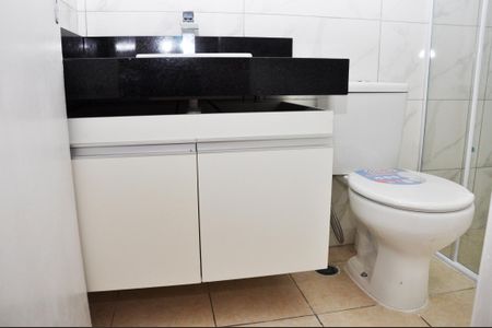 Apartamento para alugar com 74m², 3 quartos e 1 vagaDetalhe - Banheiro Social