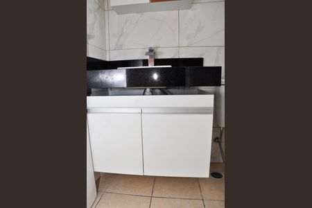 Apartamento para alugar com 74m², 3 quartos e 1 vagaDetalhe - Banheiro Social