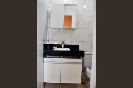 Apartamento para alugar com 74m², 3 quartos e 1 vagaDetalhe - Banheiro Social
