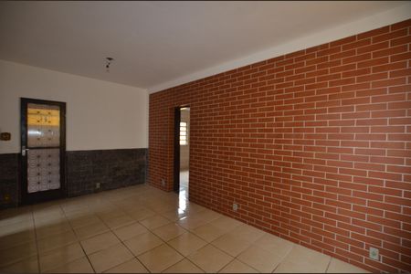 Casa para alugar com 100m², 2 quartos e 1 vagaSala