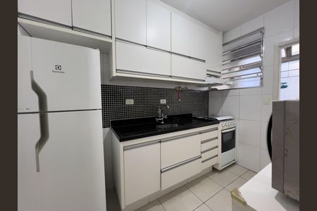 Cozinha de apartamento para alugar com 1 quarto, 49m² em Liberdade, São Paulo