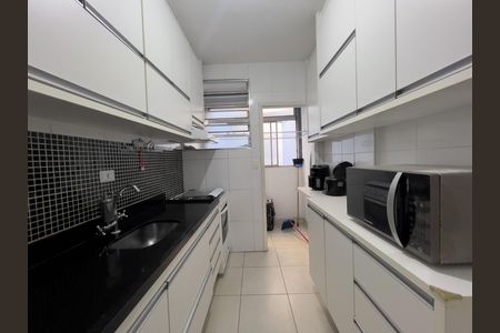 Cozinha de apartamento para alugar com 1 quarto, 49m² em Liberdade, São Paulo