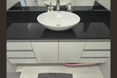 Casa para alugar com 90m², 3 quartos e 1 vaga Casa para alugar com 90m², 3 quartos e 1 vagaBanheiro da Suíte