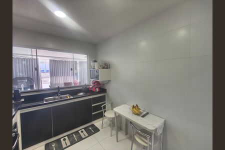 Casa para alugar com 90m², 3 quartos e 1 vaga Casa para alugar com 90m², 3 quartos e 1 vagaCozinha