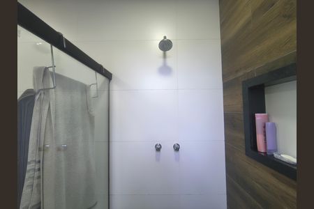 Banheiro da Suíte de casa para alugar com 3 quartos, 90m² em Curicica, Rio de Janeiro