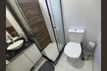 Casa para alugar com 90m², 3 quartos e 1 vaga Casa para alugar com 90m², 3 quartos e 1 vagaBanheiro social
