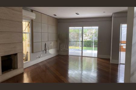 Casa à venda com 338m², 3 quartos e 2 vagas