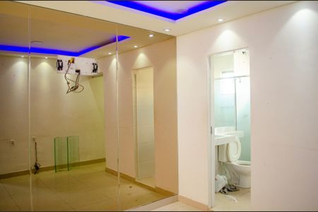 Casa à venda com 300m², 8 quartos e 10 vagas Casa à venda com 300m², 8 quartos e 10 vagasSala 4