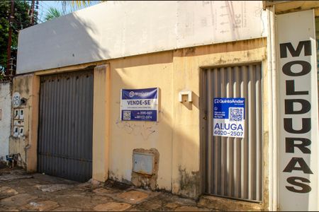 Fachada de casa à venda com 8 quartos, 300m² em Setor Sul, Goiânia