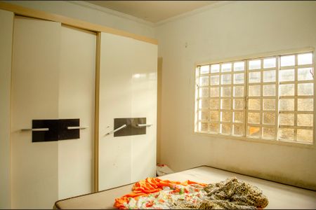 Casa à venda com 300m², 8 quartos e 10 vagas Casa à venda com 300m², 8 quartos e 10 vagasQuarto 5