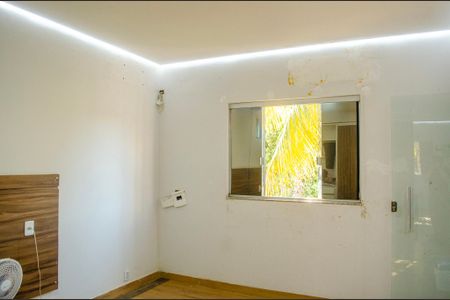 Casa à venda com 300m², 8 quartos e 10 vagas Casa à venda com 300m², 8 quartos e 10 vagasQuarto 6
