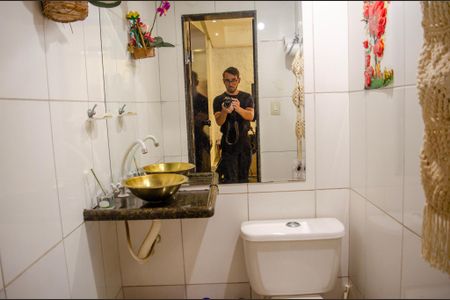 Casa à venda com 300m², 8 quartos e 10 vagas Casa à venda com 300m², 8 quartos e 10 vagasLavabo