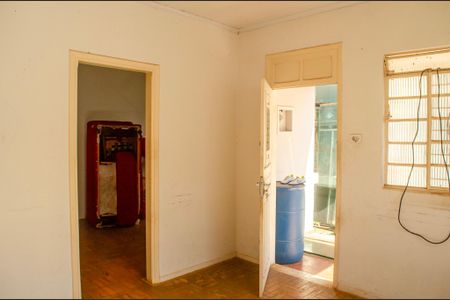 Casa à venda com 300m², 8 quartos e 10 vagas Casa à venda com 300m², 8 quartos e 10 vagasSala 2