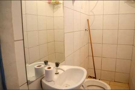 Casa à venda com 300m², 8 quartos e 10 vagas Casa à venda com 300m², 8 quartos e 10 vagasBanheiro da Suíte 1