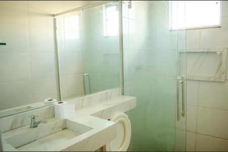 Casa à venda com 300m², 8 quartos e 10 vagas Casa à venda com 300m², 8 quartos e 10 vagasBanheiro 4