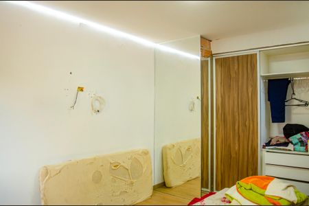 Casa à venda com 300m², 8 quartos e 10 vagas Casa à venda com 300m², 8 quartos e 10 vagasQuarto 6