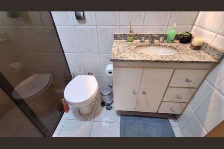 Apartamento à venda com 100m², 3 quartos e 2 vagas Apartamento à venda com 100m², 3 quartos e 2 vagasBanheiro Social