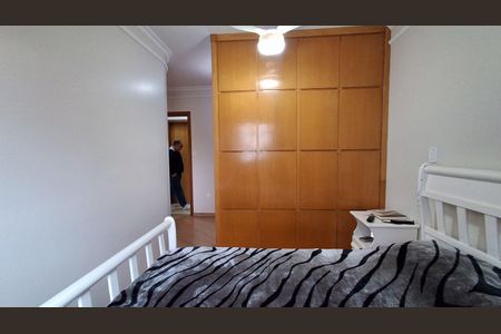 Apartamento à venda com 100m², 3 quartos e 2 vagas Apartamento à venda com 100m², 3 quartos e 2 vagasSuíte