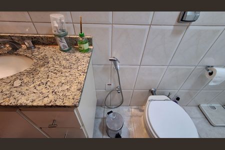 Apartamento à venda com 100m², 3 quartos e 2 vagas Apartamento à venda com 100m², 3 quartos e 2 vagasBanheiro Suíte