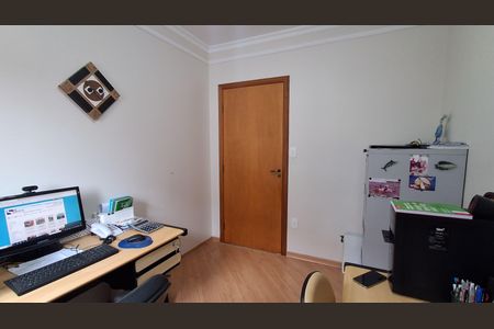 Apartamento à venda com 100m², 3 quartos e 2 vagas Apartamento à venda com 100m², 3 quartos e 2 vagasQuarto 2