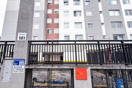 Apartamento à venda com 43m², 2 quartos e sem vaga Apartamento à venda com 43m², 2 quartos e sem vagaFachada