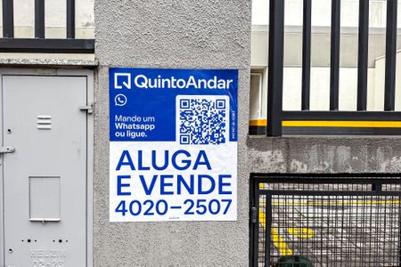Apartamento à venda com 43m², 2 quartos e sem vaga Apartamento à venda com 43m², 2 quartos e sem vagaPlaca
