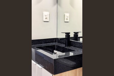 Apartamento à venda com 43m², 2 quartos e sem vaga Apartamento à venda com 43m², 2 quartos e sem vagaBanheiro
