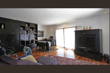 Casa à venda com 5 quartos, 800m² em Vila Morumbi, São Paulo