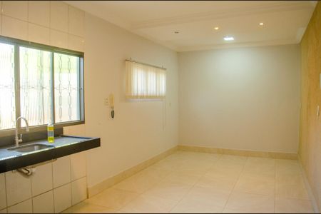 Casa para alugar com 200m², 5 quartos e 5 vagasCozinha