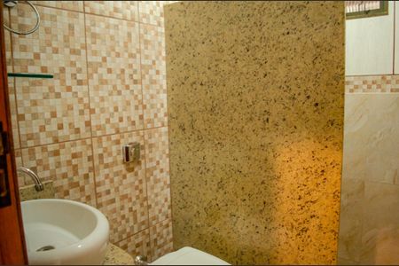 Casa para alugar com 200m², 5 quartos e 5 vagasBanheiro