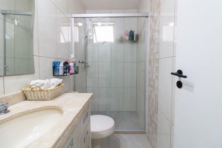 Casa de condomínio à venda com 142m², 3 quartos e 2 vagas Casa de condomínio à venda com 142m², 3 quartos e 2 vagasBanheiro da Suíte