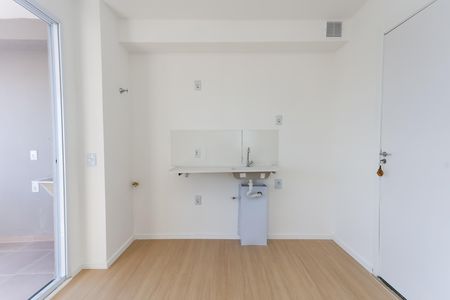 cozinha  de apartamento para alugar com 2 quartos, 36m² em Vila Sonia, São Paulo