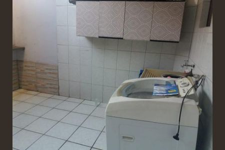 LAVANDERIA de casa à venda com 3 quartos, 140m² em Jardim das Flores, Osasco