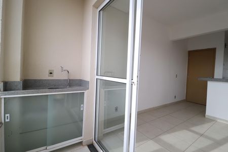 Sacada de apartamento para alugar com 2 quartos, 65m² em Umuarama, Uberlândia