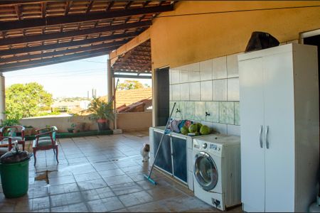 Casa à venda com 360m², 2 quartos e 8 vagasÁrea de Serviço