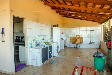 Casa à venda com 360m², 2 quartos e 8 vagasÁrea de Serviço