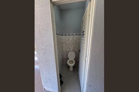 Casa à venda com 560m², 4 quartos e 7 vagas Casa à venda com 560m², 4 quartos e 7 vagasBanheiro 2