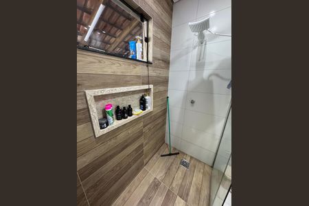 Casa à venda com 560m², 4 quartos e 7 vagas Casa à venda com 560m², 4 quartos e 7 vagasBanheiro